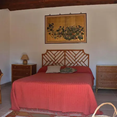 Oriente Villa *